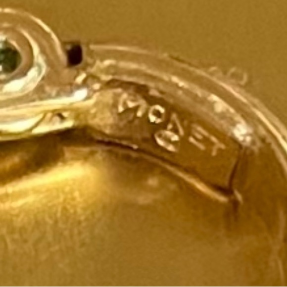 Vintage classic Monet Gold Plated Hoop Clip On Earrings, 1980's, 3/4” diameter. - Picture 4 of 7